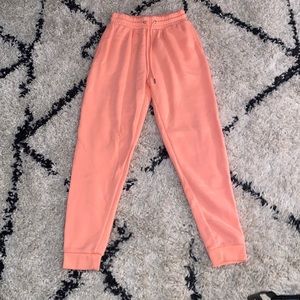 Coral joggers